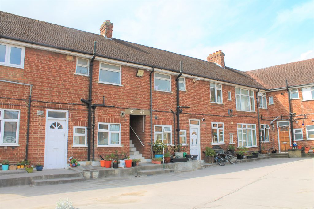 2Bedroom Flat To Rent Northwood Hills HA6 VeeZed Residential