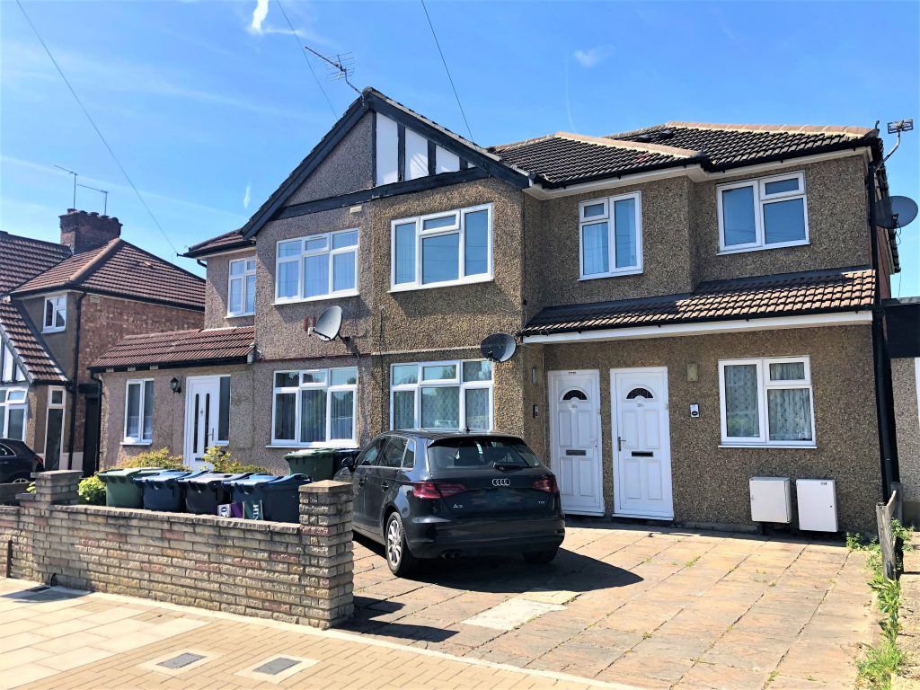 3Bedroom To Rent Harrow Weald HA3 VeeZed Residential