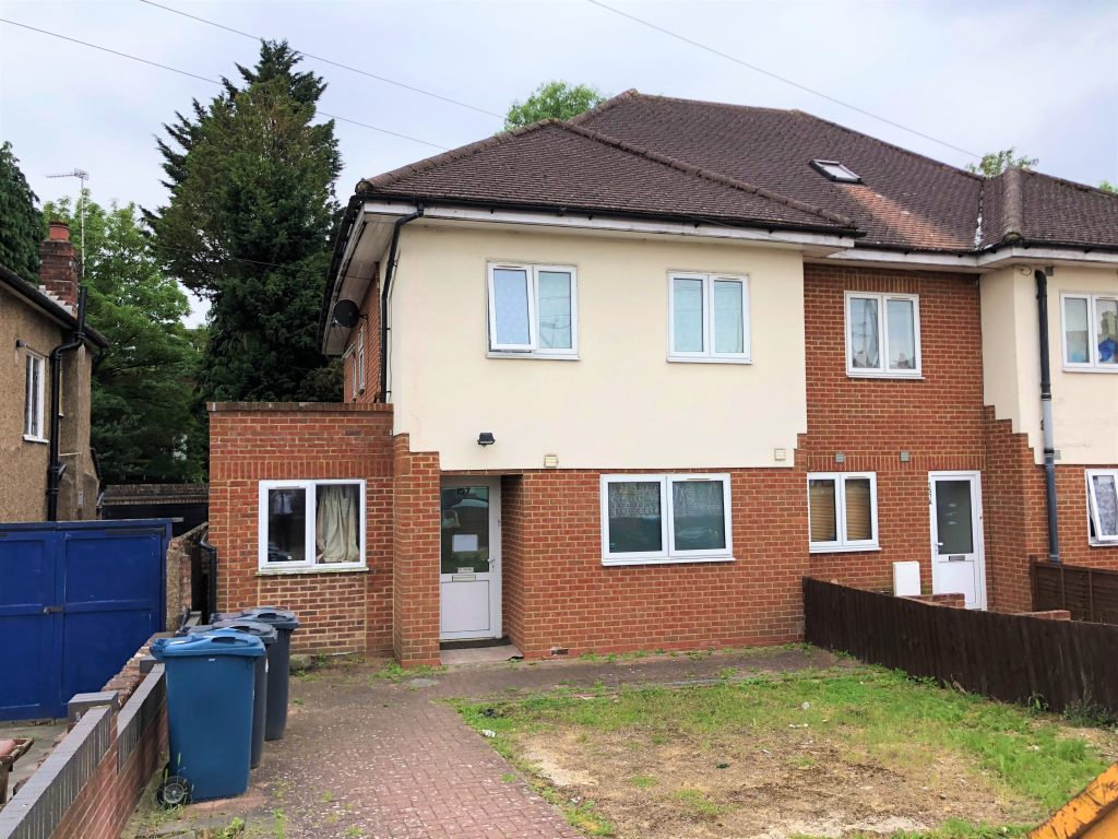 Studio Flat To Rent Pinner Middlesex VeeZed Residential