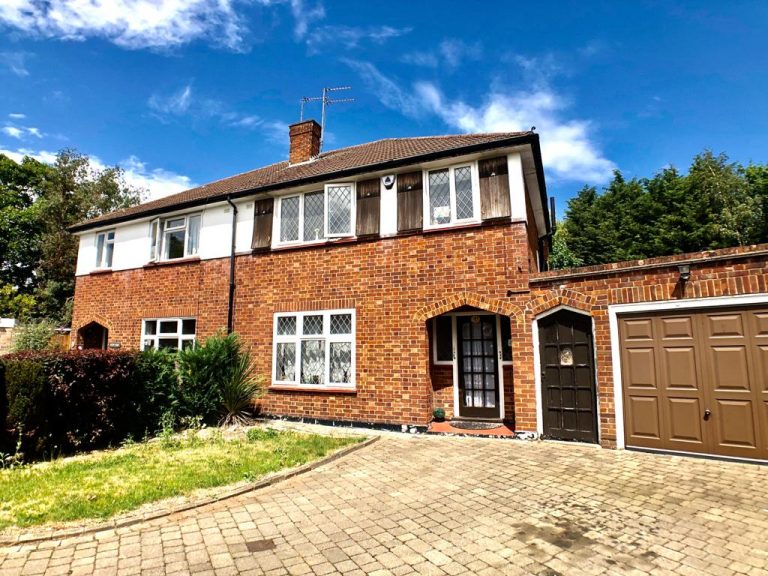 3Bedroom SemiDetached House To Rent Pinner HA5 VeeZed Residential