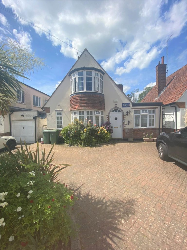 Studio Apartment Pinner HA5 VeeZed Residential